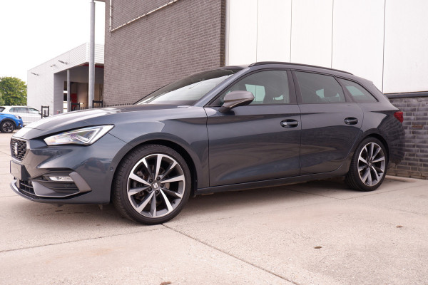 Seat Leon Sportstourer 1.5 eTSI FR | Elek. Trekhaak | Sfeerverl. | LED | Navi | Carplay | Keyless | Adap. Cruise