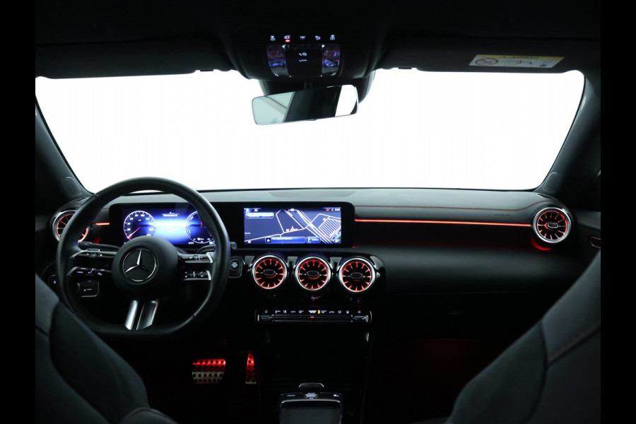 Mercedes-Benz CLA-Klasse 250 e Star Edition AMG Plug-In Hybride AMG Line | achteruitrijcamera |  Night Pakket | Sfeerverlichting | Night-Pakket | Inclusief 24 maanden MB Certified garantie voor Europa.