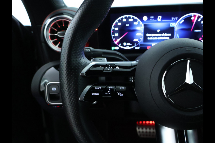 Mercedes-Benz CLA-Klasse 250 e Star Edition AMG Plug-In Hybride AMG Line | achteruitrijcamera |  Night Pakket | Sfeerverlichting | Night-Pakket | Inclusief 24 maanden MB Certified garantie voor Europa.