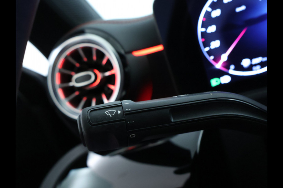 Mercedes-Benz CLA-Klasse 250 e Star Edition AMG Plug-In Hybride AMG Line | achteruitrijcamera |  Night Pakket | Sfeerverlichting | Night-Pakket | Inclusief 24 maanden MB Certified garantie voor Europa.