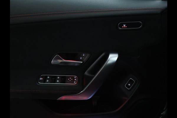Mercedes-Benz CLA-Klasse 250 e Star Edition AMG Plug-In Hybride AMG Line | achteruitrijcamera |  Night Pakket | Sfeerverlichting | Night-Pakket | Inclusief 24 maanden MB Certified garantie voor Europa.