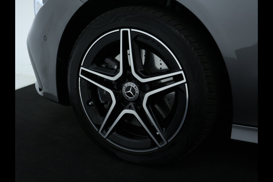 Mercedes-Benz CLA-Klasse 250 e Star Edition AMG Plug-In Hybride AMG Line | achteruitrijcamera |  Night Pakket | Sfeerverlichting | Night-Pakket | Inclusief 24 maanden MB Certified garantie voor Europa.