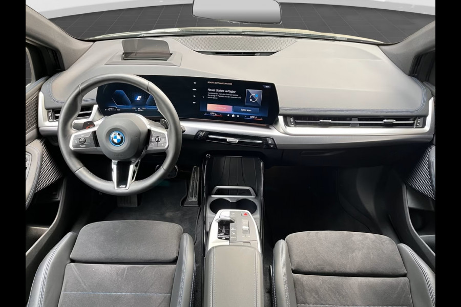 BMW 2 Serie Active Tourer 230e xDrive M-SPORT ** LED, NAVI+, LEDER/ALC, PANORAMA, HuD, PRIVACY, 18-inch LMV - Ex BMW-AG - UNFALLFREI ** ** INFORMEER OOK NAAR ONZE AANTREKKELIJKE FINANCIAL-LEASE TARIEVEN **