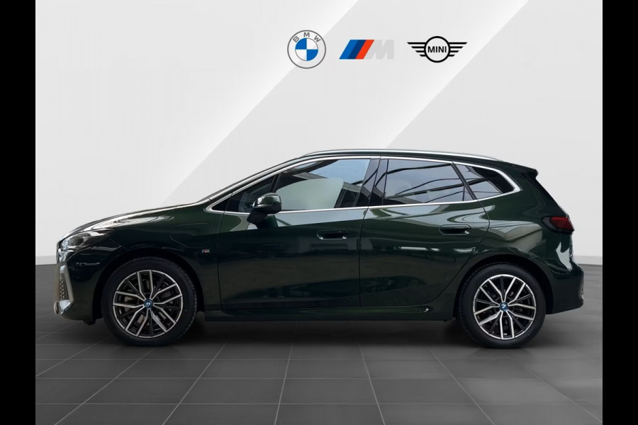 BMW 2 Serie Active Tourer 230e xDrive M-SPORT ** LED, NAVI+, LEDER/ALC, PANORAMA, HuD, PRIVACY, 18-inch LMV - Ex BMW-AG - UNFALLFREI ** ** INFORMEER OOK NAAR ONZE AANTREKKELIJKE FINANCIAL-LEASE TARIEVEN **