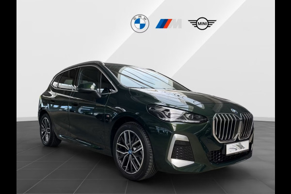 BMW 2 Serie Active Tourer 230e xDrive M-SPORT ** LED, NAVI+, LEDER/ALC, PANORAMA, HuD, PRIVACY, 18-inch LMV - Ex BMW-AG - UNFALLFREI ** ** INFORMEER OOK NAAR ONZE AANTREKKELIJKE FINANCIAL-LEASE TARIEVEN **
