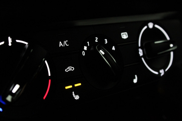 Škoda Fabia 1.0 TSI Monte Carlo > Zwart dak/Stoelverwarming/DSG/Apple Carplay/Android Auto