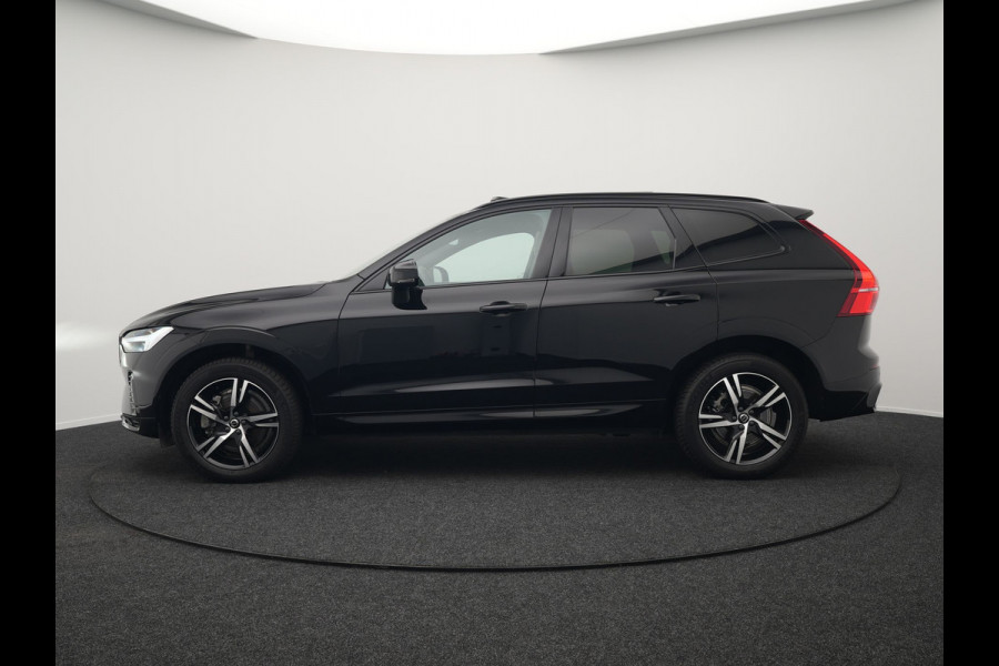 Volvo XC60 B4 R-Design Automaat 198pk Dealer O.H | Trekhaak Af Fabriek | Panodak | Camera | Lederen Sportstoelen Memory & Verwarmd | Cruise Control | Apple Carplay | Keyless | Google Assistant & Maps | Virtual | DAB |
