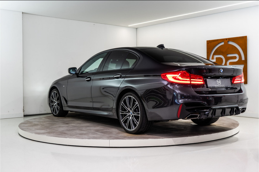 BMW 5 Serie 530i xDrive High Executive M-Sport 252PK | Harman/Kardon | Pano | LED | Sfeer | Massage | VOL! 12 MND Garantie