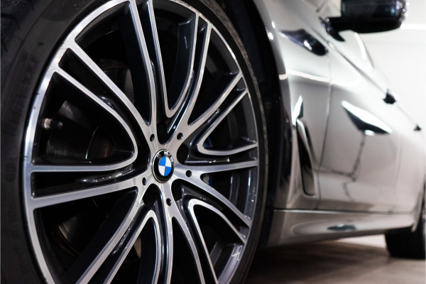 BMW 5 Serie 530i xDrive High Executive M-Sport 252PK | Harman/Kardon | Pano | LED | Sfeer | Massage | VOL! 12 MND Garantie