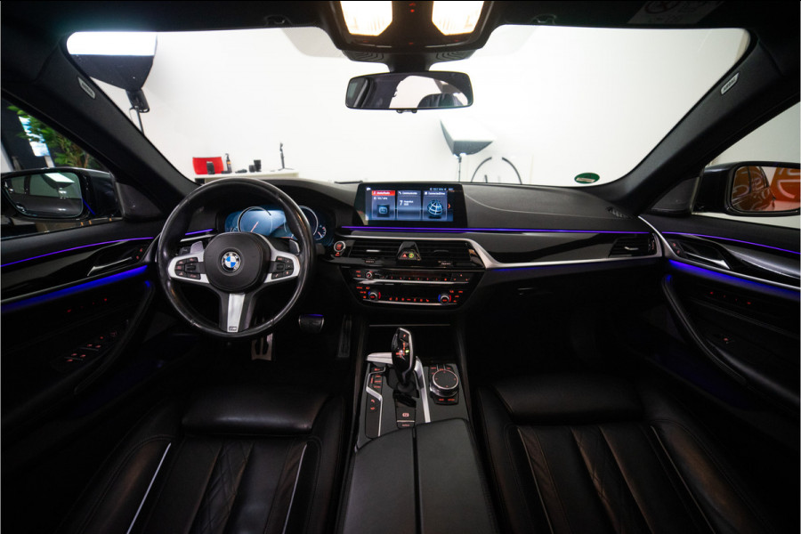 BMW 5 Serie 530i xDrive High Executive M-Sport 252PK | Harman/Kardon | Pano | LED | Sfeer | Massage | VOL! 12 MND Garantie