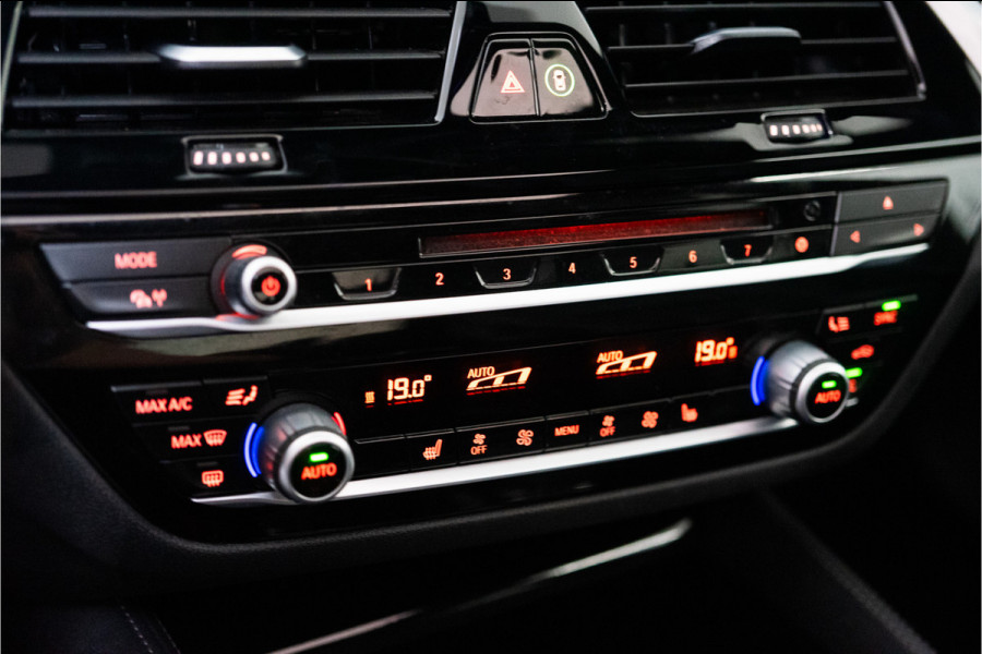 BMW 5 Serie 530i xDrive High Executive M-Sport 252PK | Harman/Kardon | Pano | LED | Sfeer | Massage | VOL! 12 MND Garantie