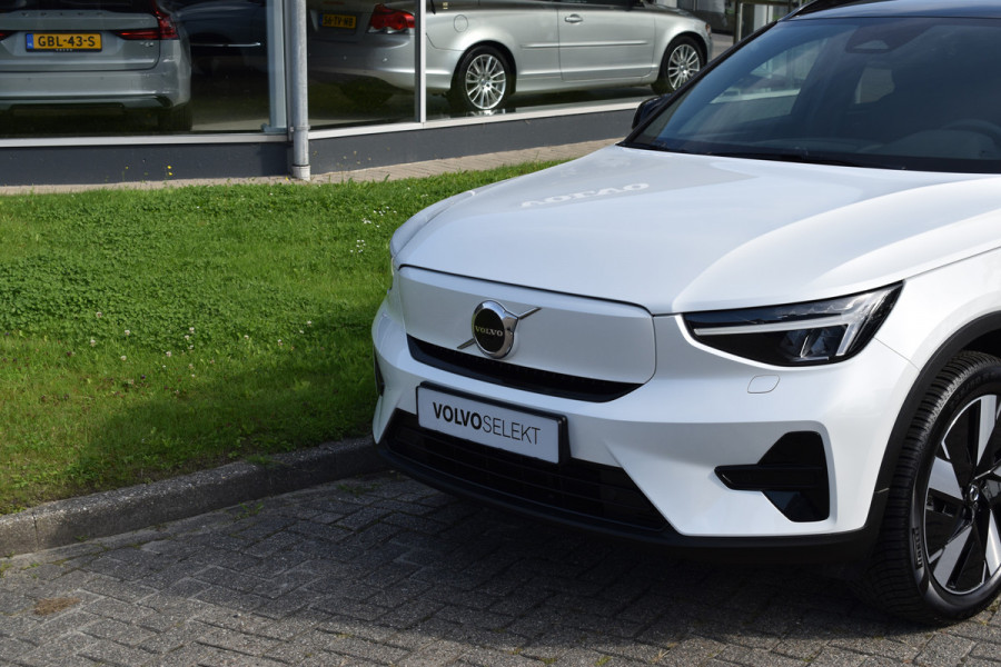 Volvo XC40 Single Motor Extened Range Plus 82 kWh | Camera | ACC | Blis | Stoel/Stuurverwarming | Trekhaak