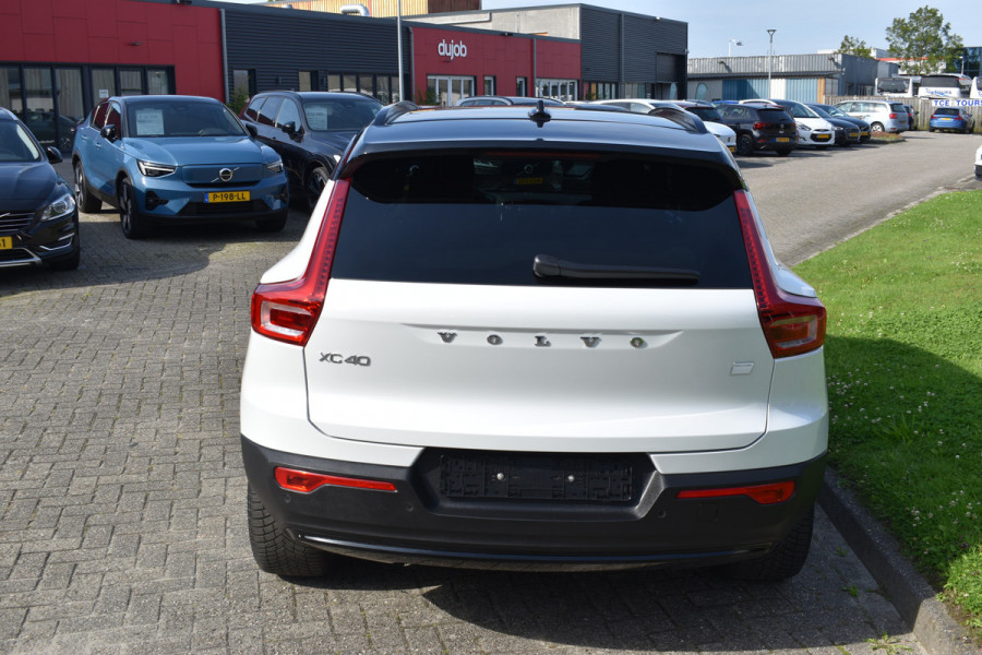 Volvo XC40 Single Motor Extened Range Plus 82 kWh | Camera | ACC | Blis | Stoel/Stuurverwarming | Trekhaak