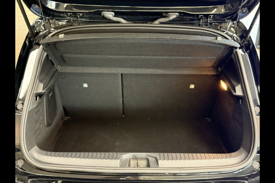 Renault Clio 1.3 TCe 130 Aut | Edition One | Groot Navi | Bose | 360 camera | Stoel & stuur Verwarming | 100% Dealer Onderhouden!