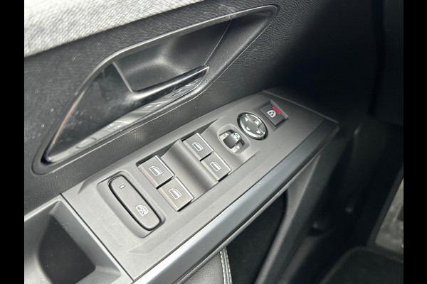 Peugeot E-5008 GT Avantage 73 kWh | Warmtepomp | Executive interieur | Prijs is rijklaar
