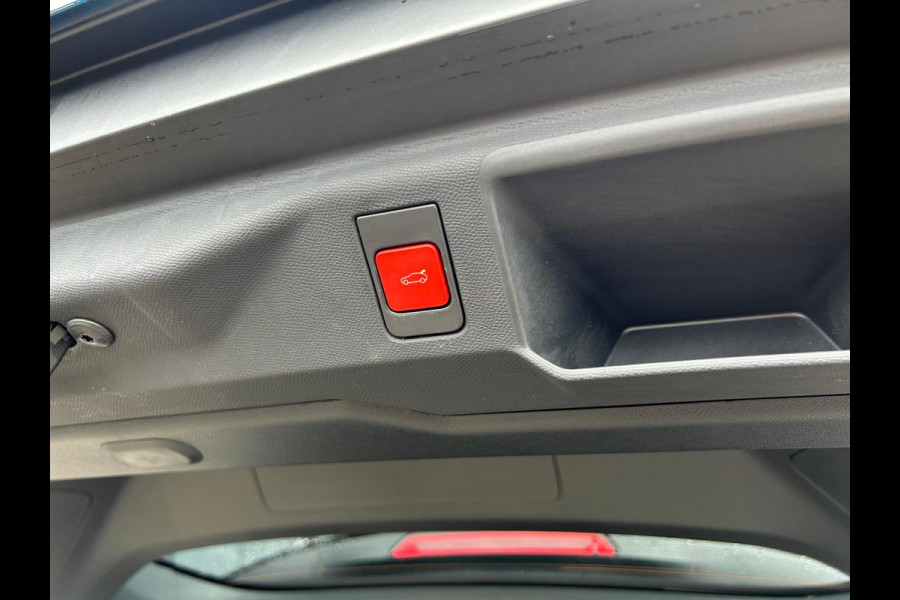 Peugeot E-5008 GT Avantage 73 kWh | Warmtepomp | Executive interieur | Prijs is rijklaar