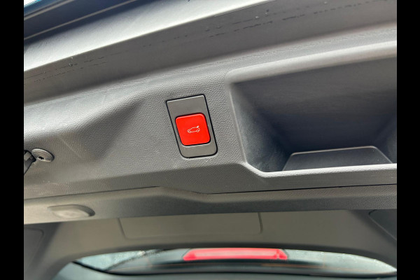 Peugeot E-5008 GT Avantage 73 kWh | Warmtepomp | Executive interieur | Prijs is rijklaar