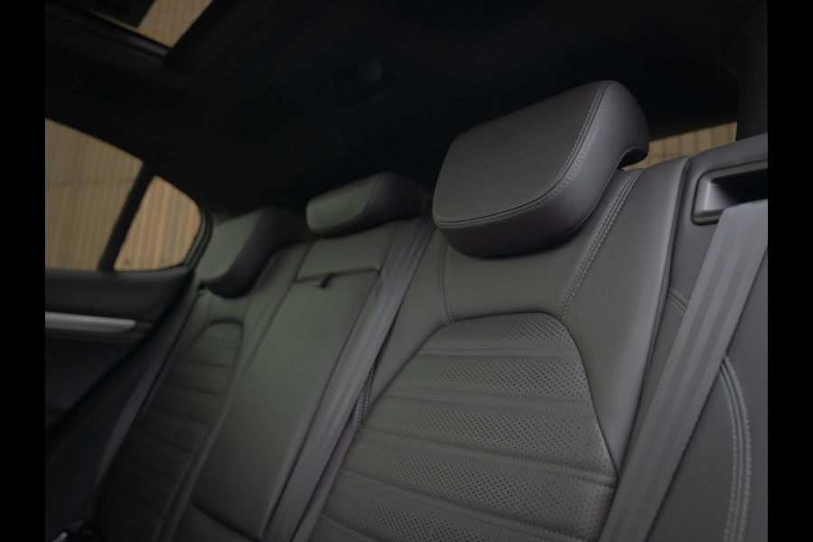 Alfa Romeo Stelvio 2.0T AWD 280pk Super | Veloce stoelen | Panoramadak | Carplay | 20''