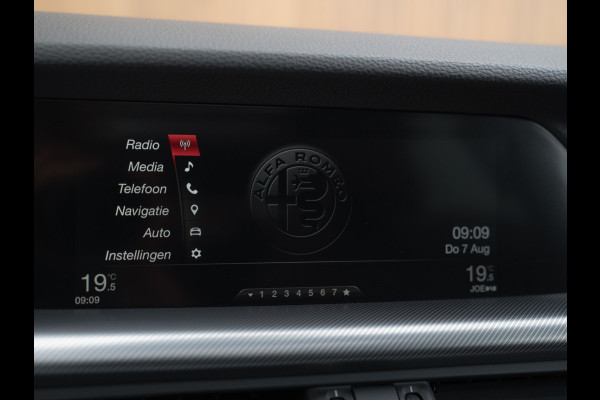 Alfa Romeo Stelvio 2.0T AWD 280pk Super | Veloce stoelen | Panoramadak | Carplay | 20''