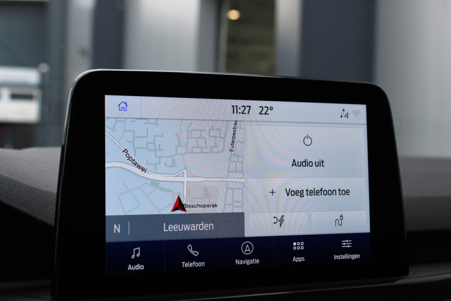 Ford Kuga 2.5-225pk Plug-in Hybrid ST-Line X. Hybride rijden voor een reële prijs ! Adaptive Cruise Control, Stoel- en voorraamverwarming, Climate Control, Metallic lak, Camera v+a, Elektr. achterklep, Side- en lane assist etc.