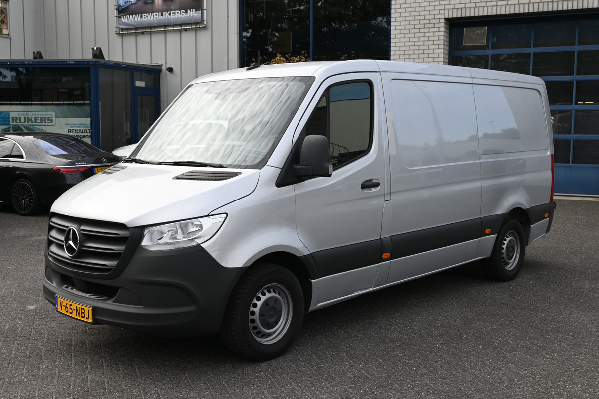 Mercedes-Benz Sprinter 316 CDI L2H1 MBUX met navigatie en camera, Trekhaak, Standkachel