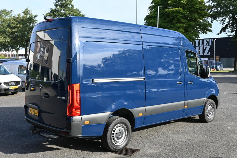 Mercedes-Benz Sprinter 316 CDI L2H2 3500 KG trekhaak, MBUX met navigatie en camera, Standkachel