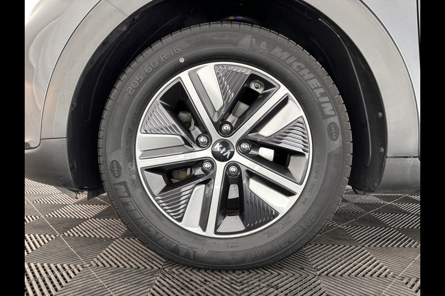 Kia Niro 1.6 GDi Hybrid DynamicLine (INCL-BTW) Aut. *ADAPTIVE-CRUISE | LEATHER-FABRIC | NAVI-FULLMAP | HEATED-COMFORTSEATS | CAMERA | DAB+ | KEYLESS | ECC | DIGI-COCKPIT | SHIFT-PADDLES | LANE-ASSIST | PDC | TOWBAR | 16''ALU*