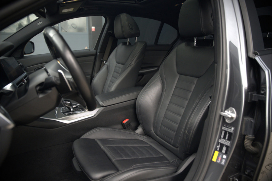 BMW 3-serie 330e High Executive M Sport | M Performance | Panoramadak  | 360° Camera | Assisted Driving | Head Up Display | Stoelverwarming | Stuurverwarming | Apple Carplay | Navigatie | Adaptive Cruise Control | Ambiance Verlicht