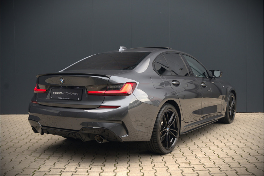 BMW 3-serie 330e High Executive M Sport | M Performance | Panoramadak  | 360° Camera | Assisted Driving | Head Up Display | Stoelverwarming | Stuurverwarming | Apple Carplay | Navigatie | Adaptive Cruise Control | Ambiance Verlicht