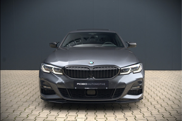 BMW 3-serie 330e High Executive M Sport | M Performance | Panoramadak  | 360° Camera | Assisted Driving | Head Up Display | Stoelverwarming | Stuurverwarming | Apple Carplay | Navigatie | Adaptive Cruise Control | Ambiance Verlicht