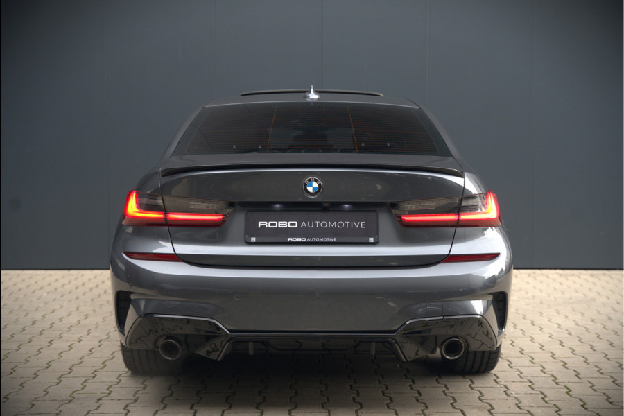BMW 3-serie 330e High Executive M Sport | M Performance | Panoramadak  | 360° Camera | Assisted Driving | Head Up Display | Stoelverwarming | Stuurverwarming | Apple Carplay | Navigatie | Adaptive Cruise Control | Ambiance Verlicht