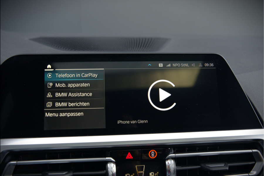 BMW 3-serie 330e High Executive M Sport | M Performance | Panoramadak  | 360° Camera | Assisted Driving | Head Up Display | Stoelverwarming | Stuurverwarming | Apple Carplay | Navigatie | Adaptive Cruise Control | Ambiance Verlicht
