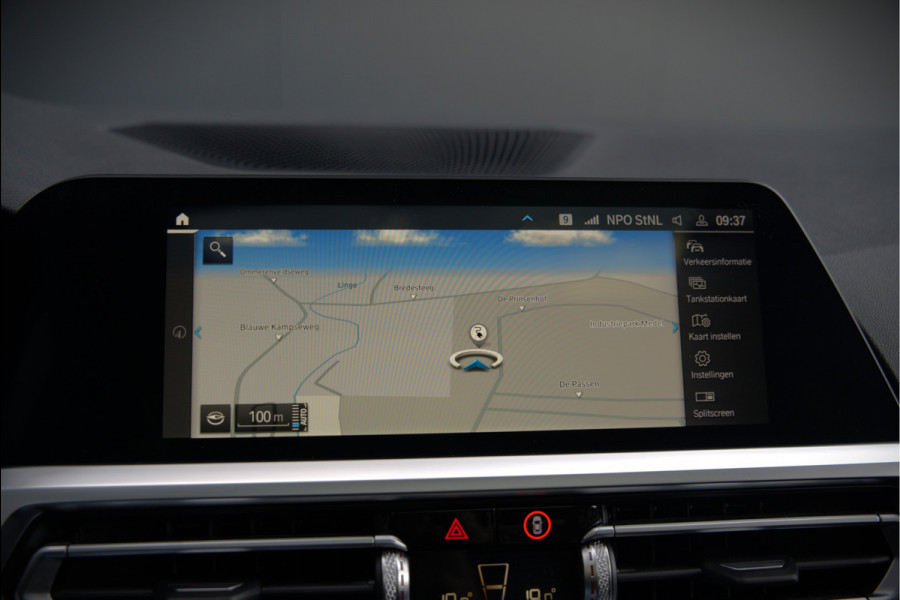 BMW 3-serie 330e High Executive M Sport | M Performance | Panoramadak  | 360° Camera | Assisted Driving | Head Up Display | Stoelverwarming | Stuurverwarming | Apple Carplay | Navigatie | Adaptive Cruise Control | Ambiance Verlicht