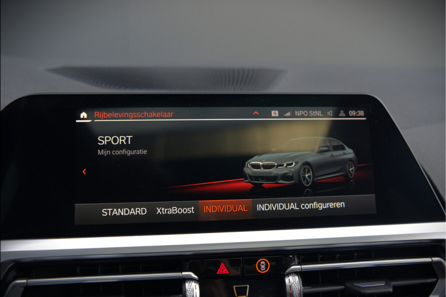 BMW 3-serie 330e High Executive M Sport | M Performance | Panoramadak  | 360° Camera | Assisted Driving | Head Up Display | Stoelverwarming | Stuurverwarming | Apple Carplay | Navigatie | Adaptive Cruise Control | Ambiance Verlicht