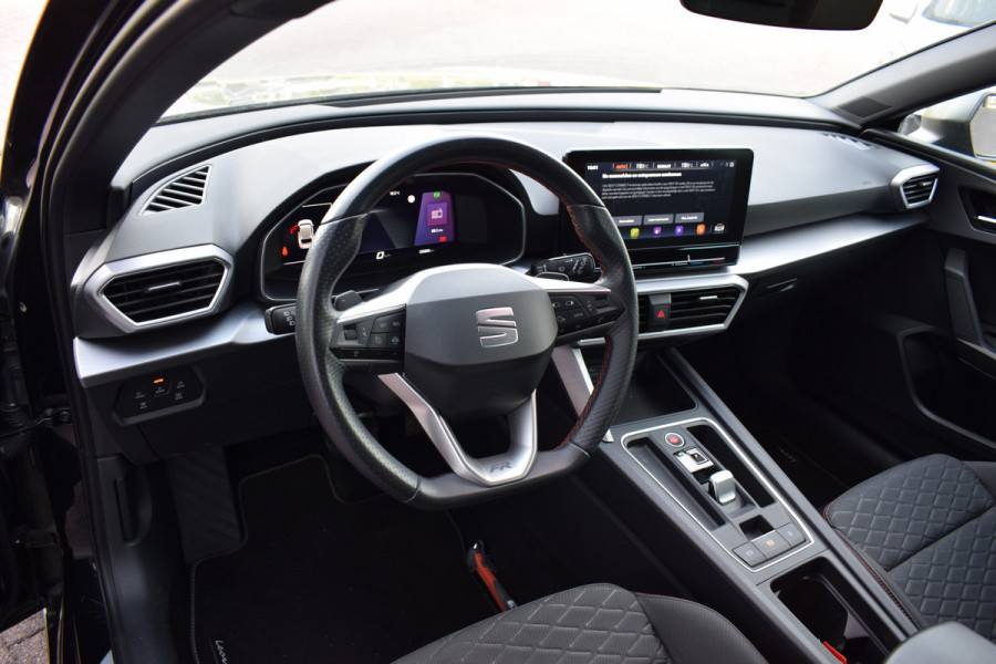 Seat Leon Sportstourer 1.5 eTSI FR Business Intense | Apple CarPlay | Camera | Virtual | ACC