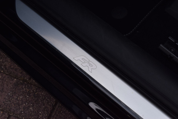 Seat Leon Sportstourer 1.5 eTSI FR Business Intense | Apple CarPlay | Camera | Virtual | ACC