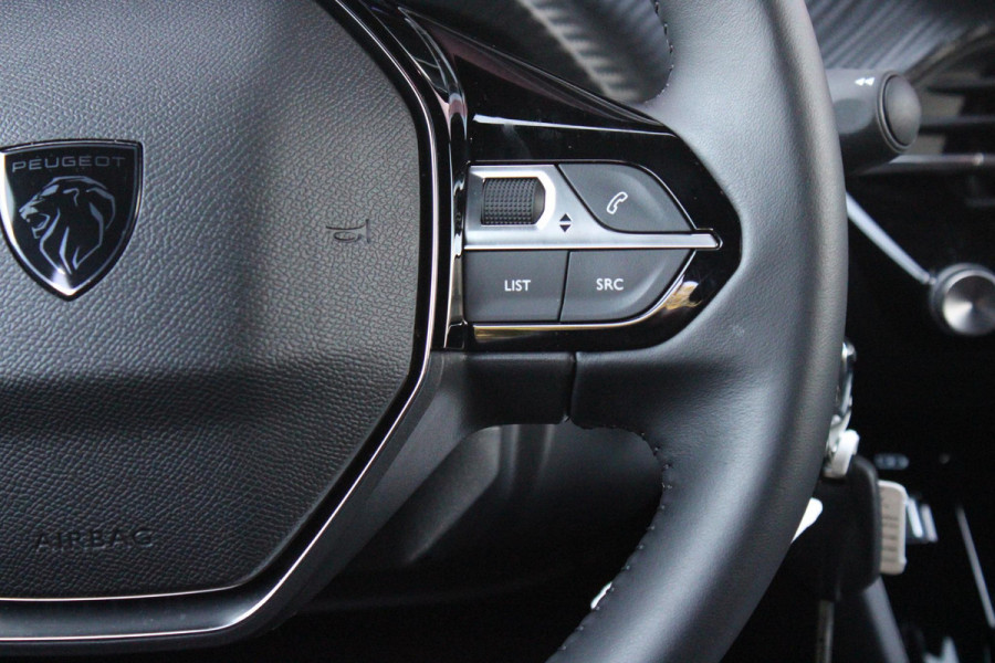 Peugeot 2008 1.2 100PK ALLURE | DRAADLOZE APPLE CARPLAY/ANDROID | DRAADLOZE TELEFOONLADER | NAVIGATIE | ACHTERUITRIJ CAMERA | LICHTMETALEN VELGEN 17" | CLIMATE CONTROL | CRUISE CONTROL | LED KOPLAMPEN |
