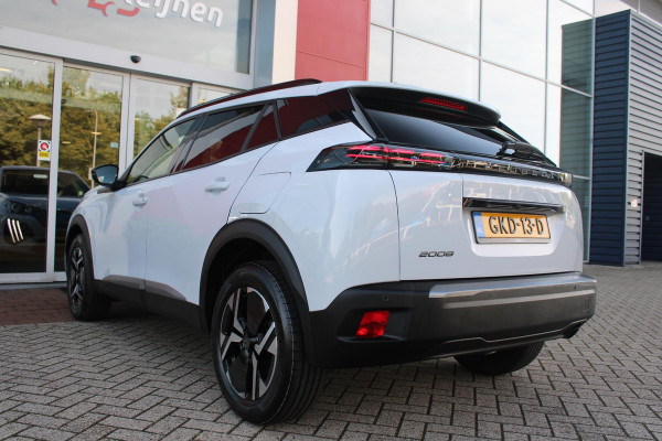 Peugeot 2008 1.2 100PK ALLURE | DRAADLOZE APPLE CARPLAY/ANDROID | DRAADLOZE TELEFOONLADER | NAVIGATIE | ACHTERUITRIJ CAMERA | LICHTMETALEN VELGEN 17" | CLIMATE CONTROL | CRUISE CONTROL | LED KOPLAMPEN |