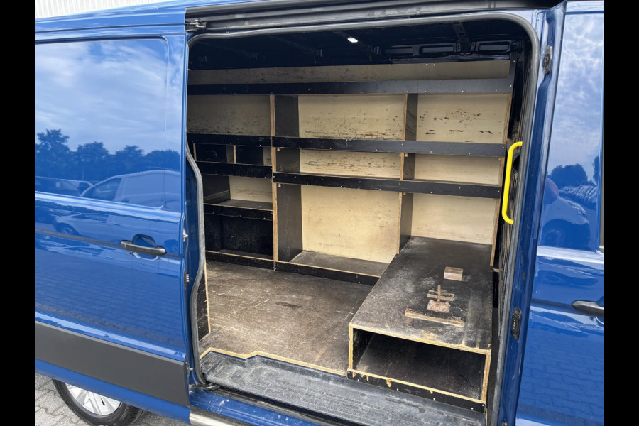 Volkswagen Crafter 30 2.0 TDI L3H2*A/C*ACC*3000KG*HAAK*CAM*NAVI*3P*
