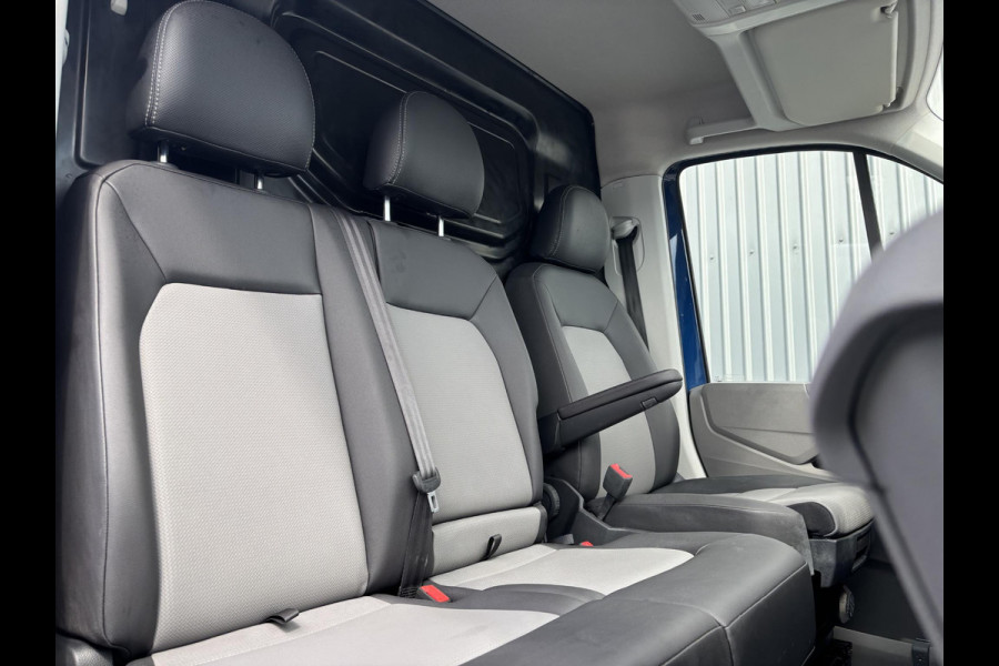 Volkswagen Crafter 30 2.0 TDI L3H2*A/C*ACC*3000KG*HAAK*CAM*NAVI*3P*
