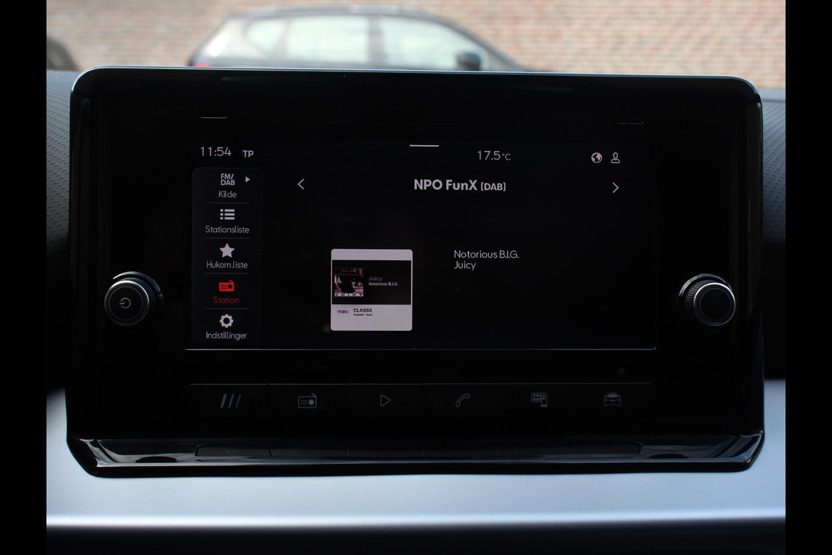 Seat Ibiza 1.0 EcoTSI FR Climate control Adaptieve cruise control Parkeersensoren Achteruitrijcamera LED Keyless Verwarmde voorstoelen Apple Carplay/ Android Auto