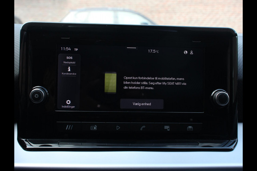 Seat Ibiza 1.0 EcoTSI FR Climate control Adaptieve cruise control Parkeersensoren Achteruitrijcamera LED Keyless Verwarmde voorstoelen Apple Carplay/ Android Auto