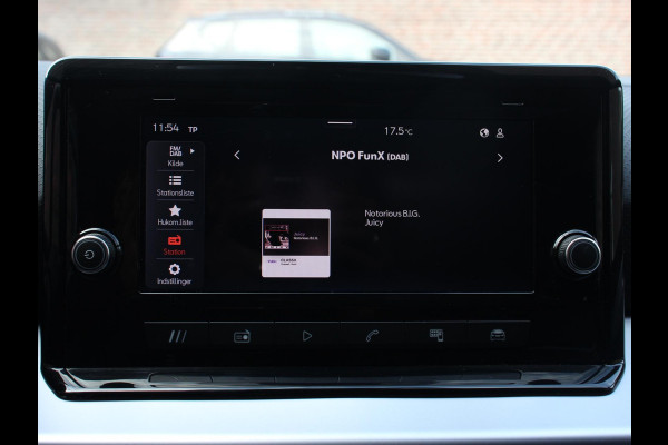 Seat Ibiza 1.0 EcoTSI FR Climate control Adaptieve cruise control Parkeersensoren Achteruitrijcamera LED Keyless Verwarmde voorstoelen Apple Carplay/ Android Auto