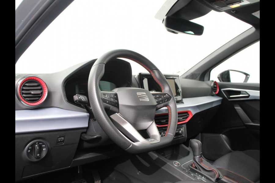 Seat Ibiza 1.0 EcoTSI FR Climate control Adaptieve cruise control Parkeersensoren Achteruitrijcamera LED Keyless Verwarmde voorstoelen Apple Carplay/ Android Auto