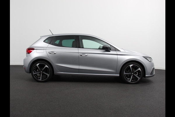Seat Ibiza 1.0 EcoTSI FR Climate control Adaptieve cruise control Parkeersensoren Achteruitrijcamera LED Keyless Verwarmde voorstoelen Apple Carplay/ Android Auto