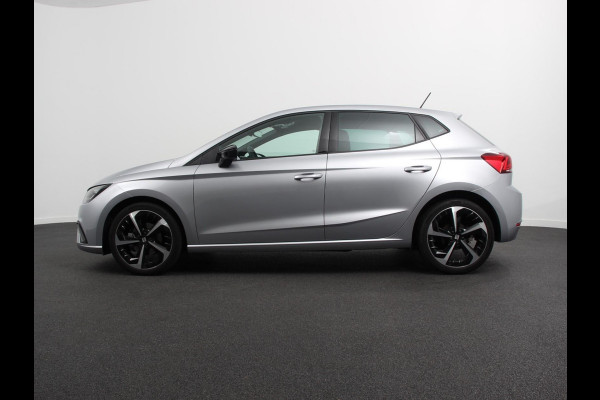Seat Ibiza 1.0 EcoTSI FR Climate control Adaptieve cruise control Parkeersensoren Achteruitrijcamera LED Keyless Verwarmde voorstoelen Apple Carplay/ Android Auto