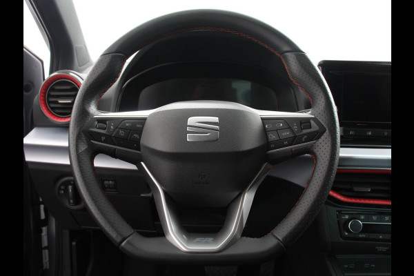 Seat Ibiza 1.0 EcoTSI FR Climate control Adaptieve cruise control Parkeersensoren Achteruitrijcamera LED Keyless Verwarmde voorstoelen Apple Carplay/ Android Auto
