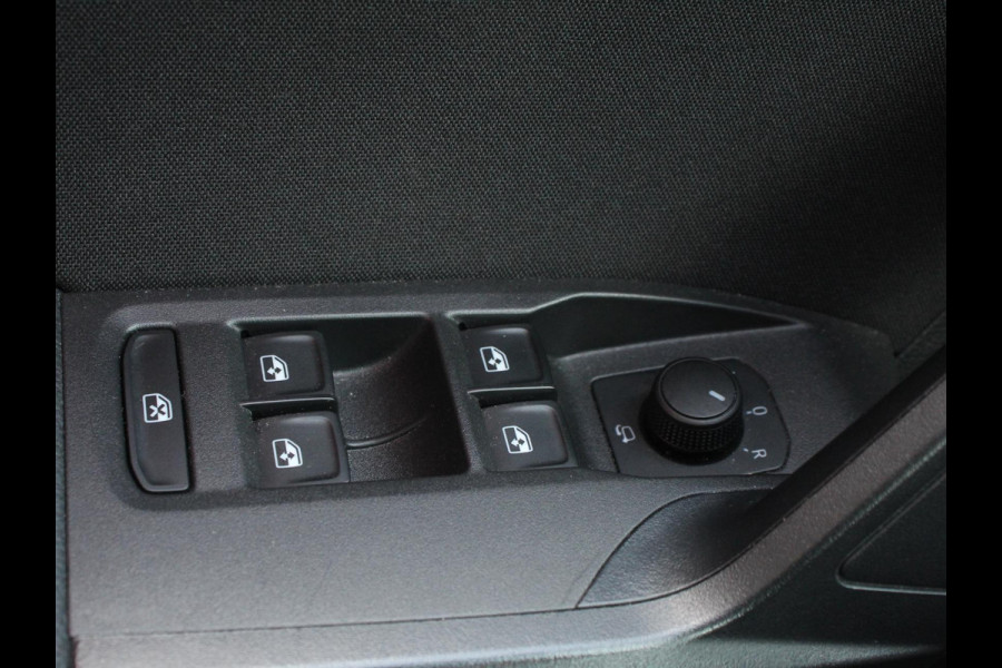 Seat Ibiza 1.0 EcoTSI FR Climate control Adaptieve cruise control Parkeersensoren Achteruitrijcamera LED Keyless Verwarmde voorstoelen Apple Carplay/ Android Auto