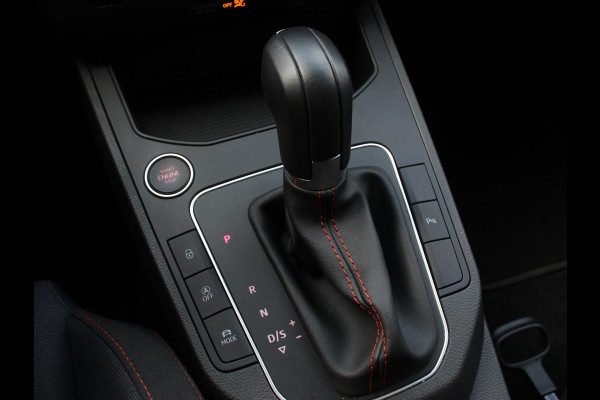 Seat Ibiza 1.0 EcoTSI FR Climate control Adaptieve cruise control Parkeersensoren Achteruitrijcamera LED Keyless Verwarmde voorstoelen Apple Carplay/ Android Auto