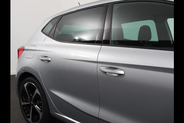 Seat Ibiza 1.0 EcoTSI FR Climate control Adaptieve cruise control Parkeersensoren Achteruitrijcamera LED Keyless Verwarmde voorstoelen Apple Carplay/ Android Auto